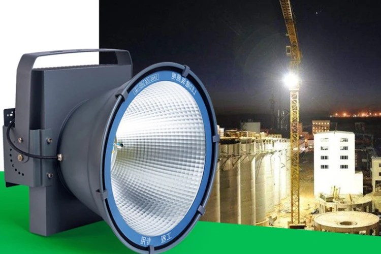Projecteur LED industriel haut - Outdoor Power Tool Brands avis et prix